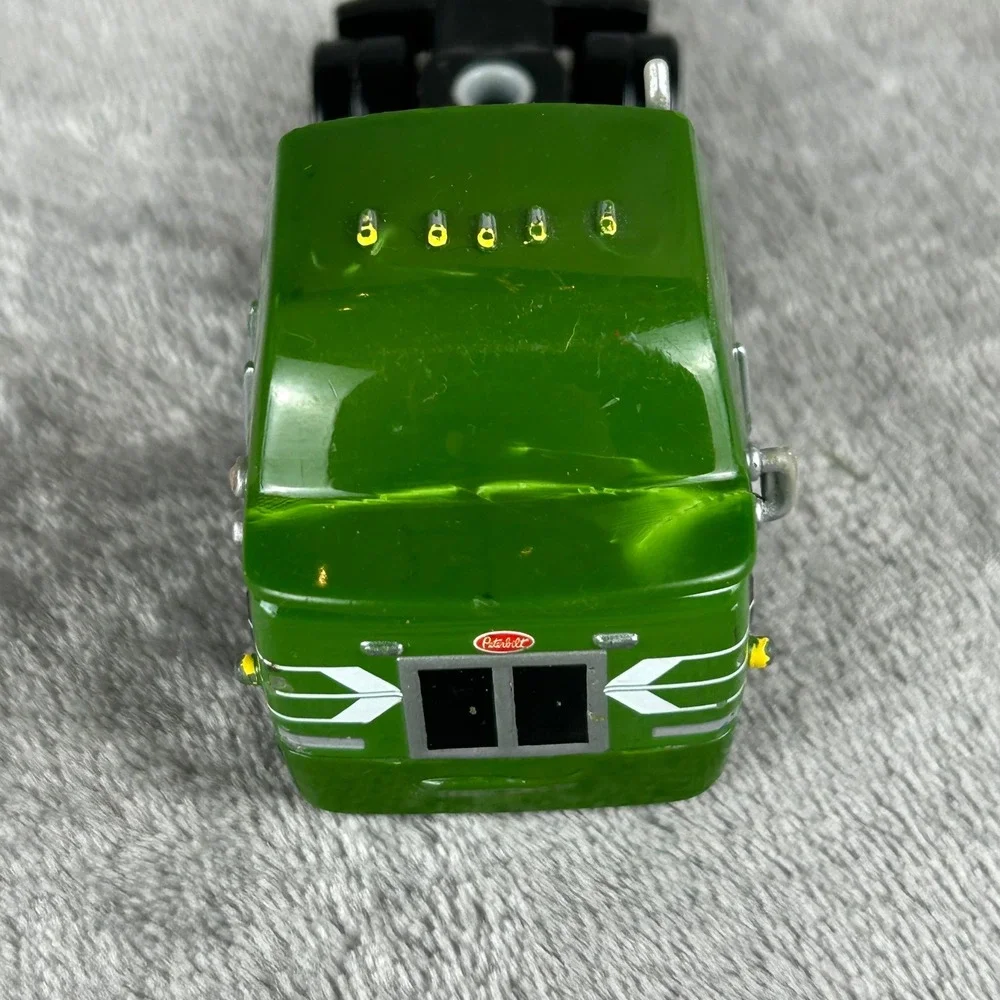 Disney Pixar Cars Hauler Green Semi Truck Cab Kenworth Peterbilt